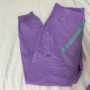 FIGS women’s Zamora jogger scrub pants in size medium color light purple